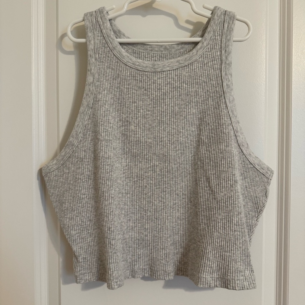 Uniqlo Light Gray Ribbed Cropped Tank Top, XL